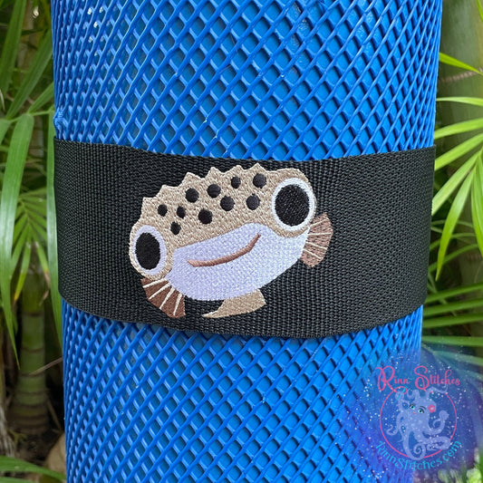 Embroidered scuba tank band featuring and adorable pufferfish flashing that iconic smile and melting hearts. Made by Rinn Stitches in Maui, Hawaii